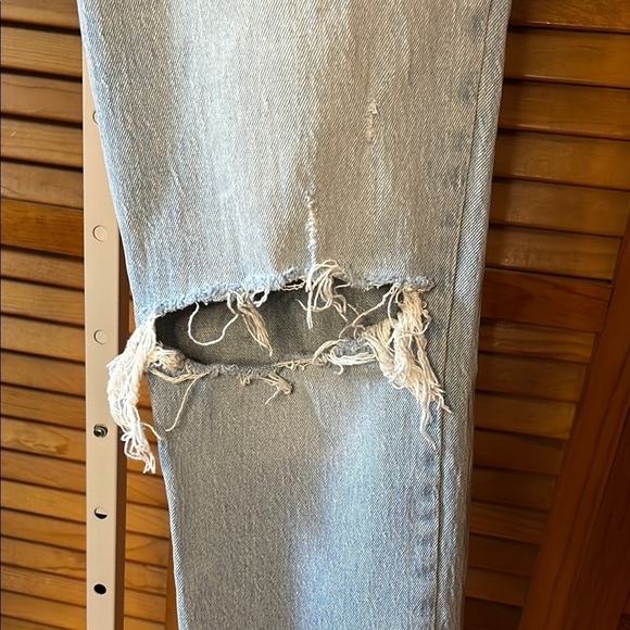 Abercrombie & Fitch ultra high-rise Light Blue Distressed Women's Jeans 27/4s - Picture 2 of 9